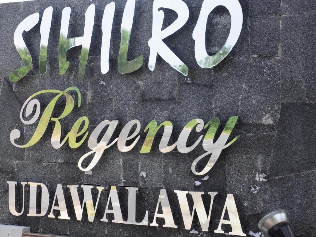 Sihilro Regency Hotel Udawalawe Bagian luar foto