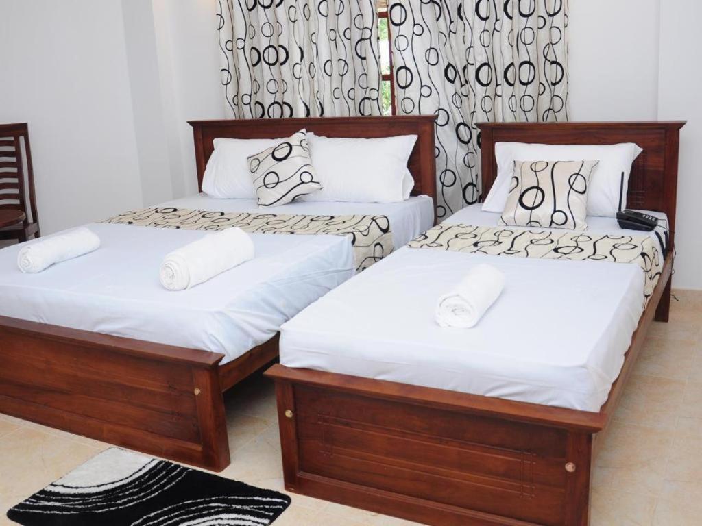 Sihilro Regency Hotel Udawalawe Bagian luar foto